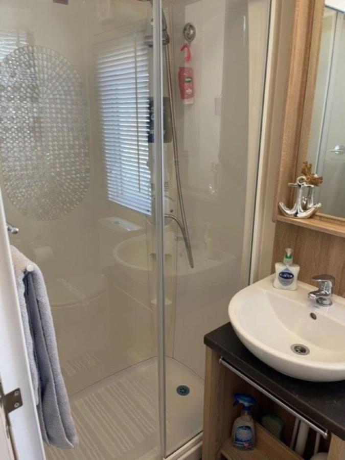 Beautiful Spacious Holiday Home - Romney Sands Нью-Ромни Экстерьер фото